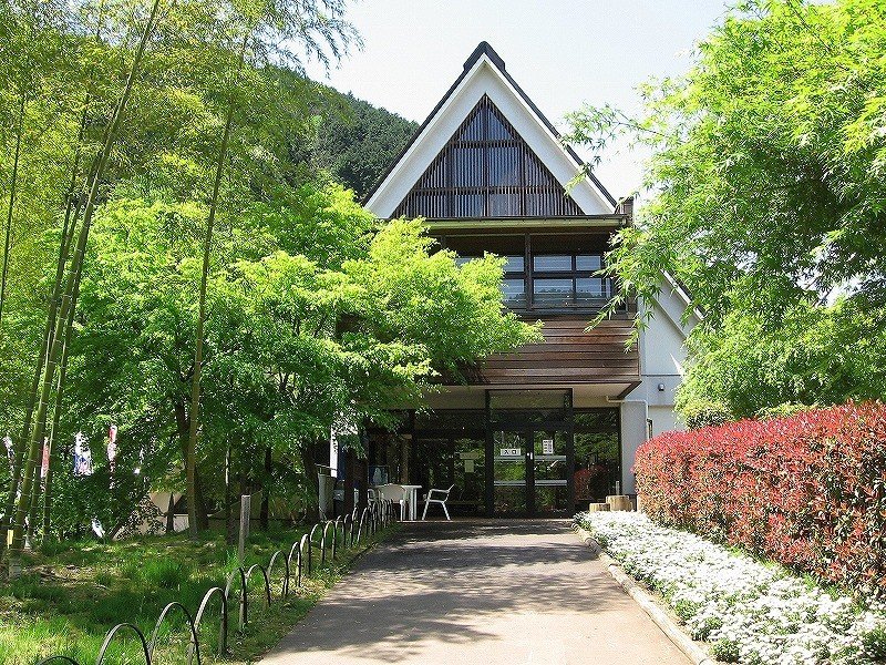 夕焼け小焼け資料館外觀。（© 夕焼け小焼けふれあいの里）