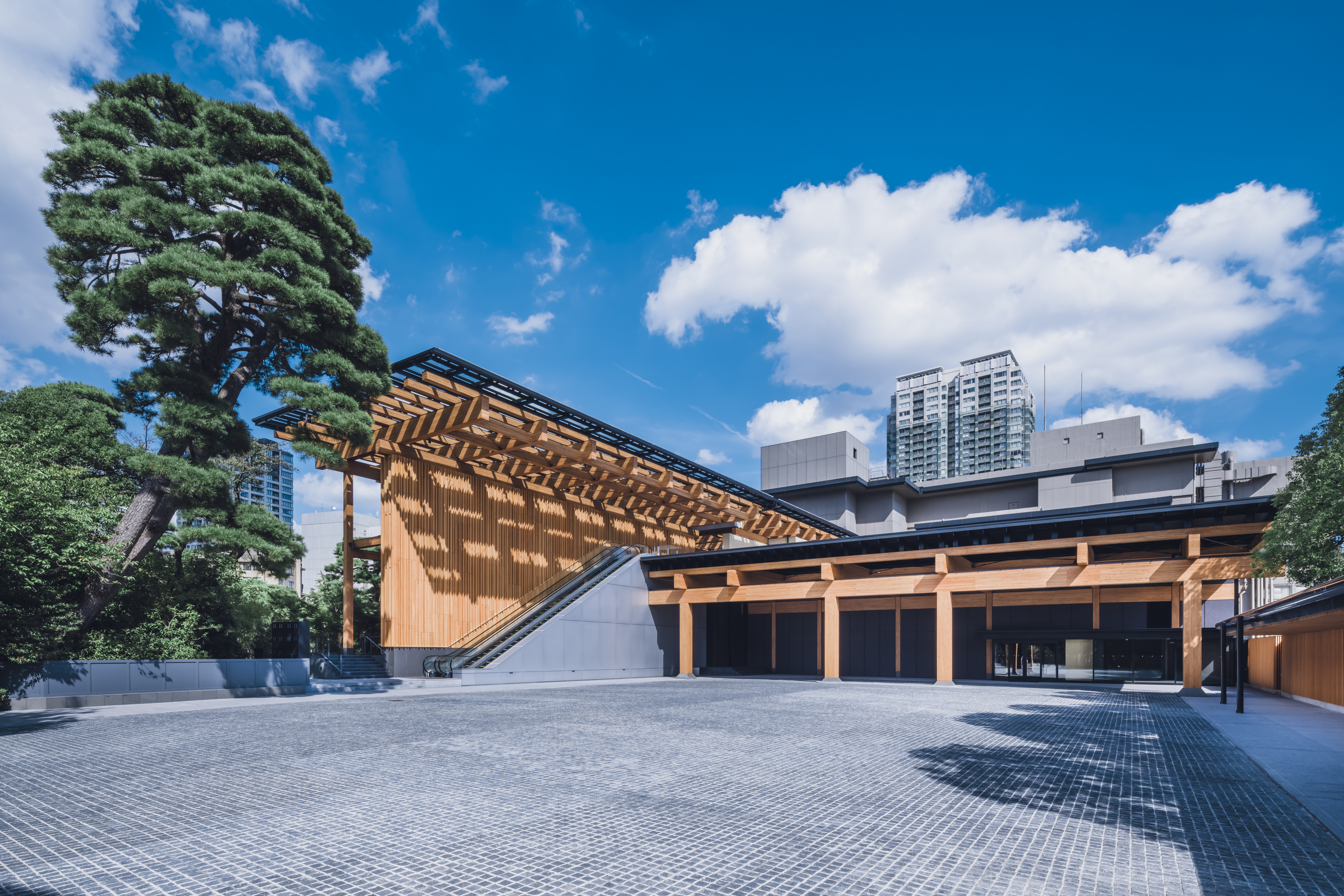 八芳園本館入口。©八芳園