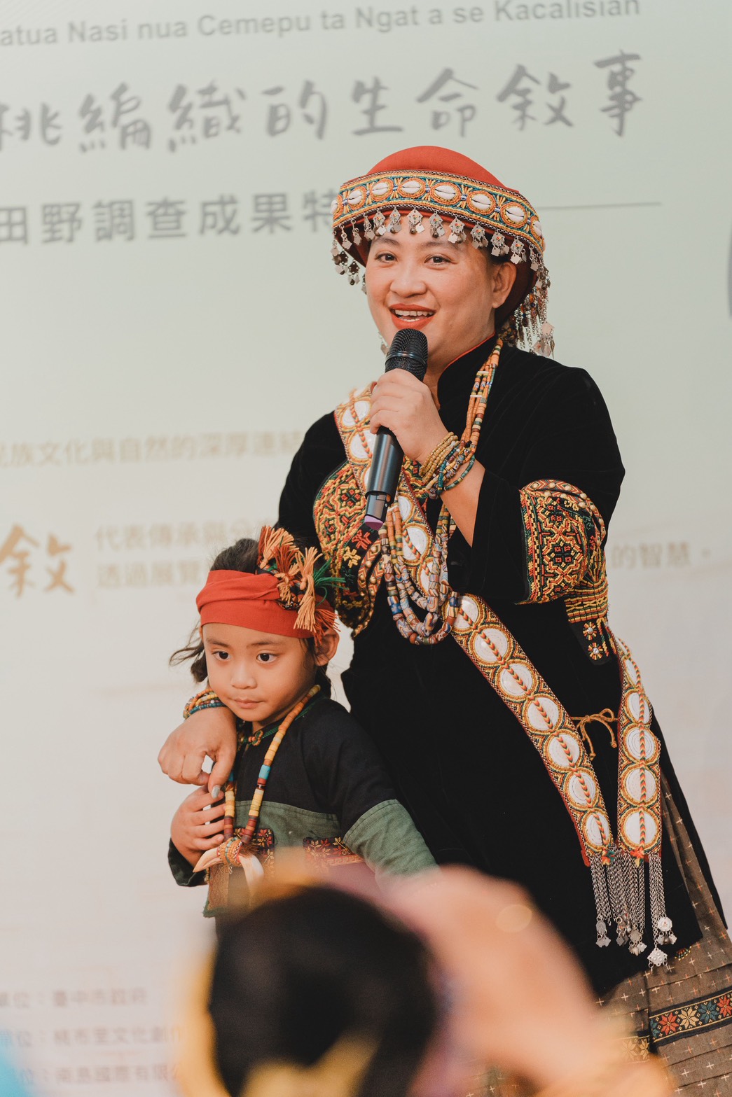 本次田調的主角 屏東瑪家鄉排灣族月桃工藝師 潘雅莉 致詞