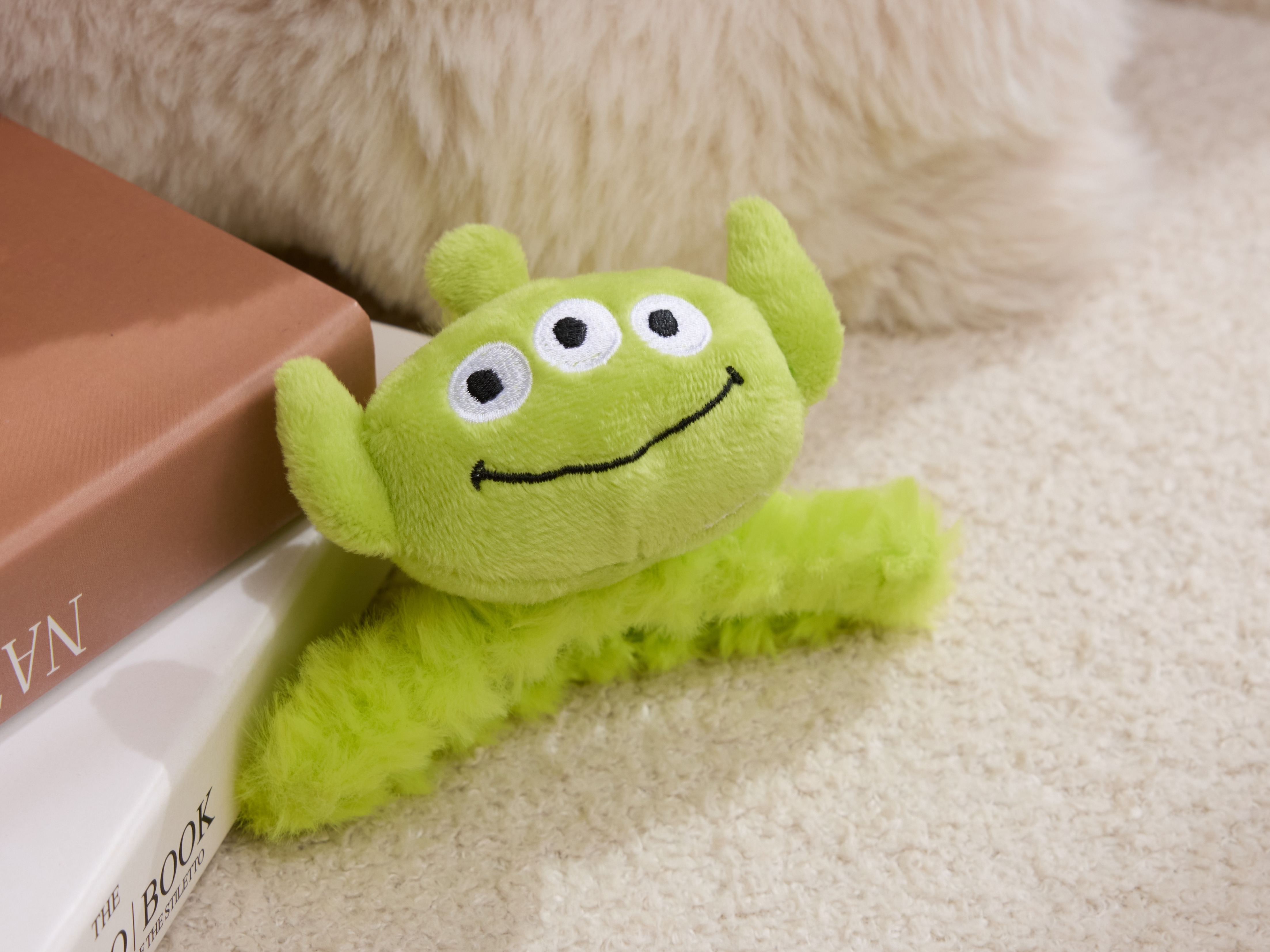 三眼怪款 絨毛鯊魚夾