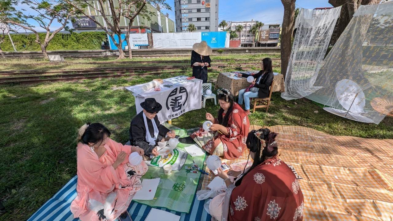 11月8日謝汶霖將主辦「返古歸真 Cosplay漢服草地遊，樂齡共享共食共好」活動，希望推廣文化與植物療癒至一般民眾的心中。